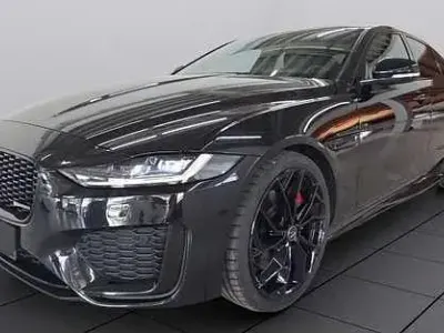 Używany Jaguar XE R-Dynamic 250 KM (183 kW) 2023 Czarny Sedan/Limuzyna