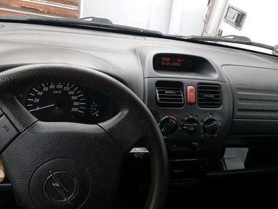 Gebraucht Opel Agila 45 PS (33 kW) 2006 Silber Kleinwagen