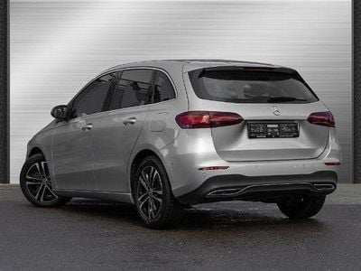 Gebraucht Mercedes B200 Progressive 150 PS (110 kW) 2025 Silber Van / Kleinbus