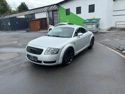 Używany Audi TT 179 KM (131 kW) 2000 Srebrny Coupe
