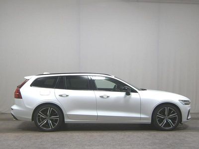Gebraucht Volvo V60 R-Design 398 PS (292 kW) 2022 Weiss Kombi