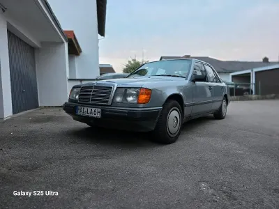 Second-hand Mercedes E250 90 CP (66 kW) 1987 Argintiu Berlinǎ