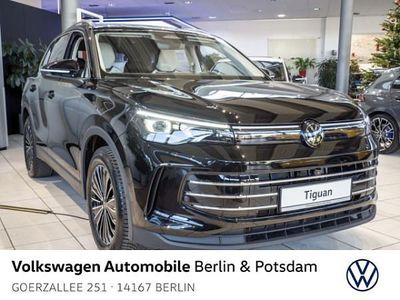 Schwarz (grenadillschwarz metallic) Neu 2025 VW Tiguan Elegance SUV | 43.472 € (Guter Preis)