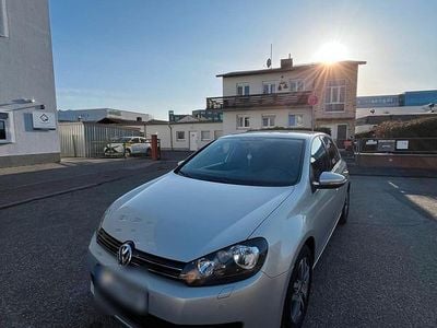 Gebraucht VW Golf VI 122 PS (89 kW) 2012 Silber Kleinwagen