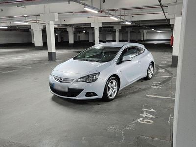 Usata Opel Astra GTC Active 169 CV (124 kW) 2013 Grigio Berlina