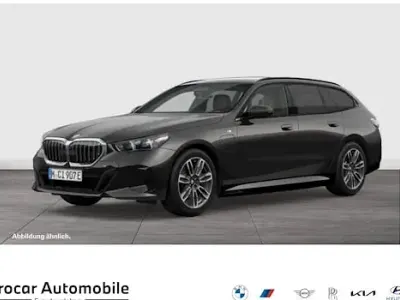 Gebraucht BMW 550e Comfort Edition 489 PS (359 kW) 2025 Grau Kombi
