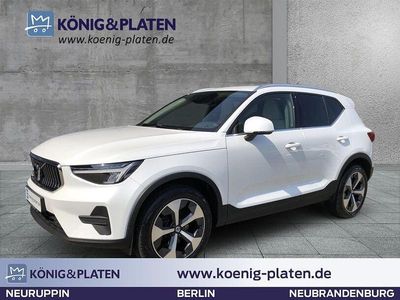 Weiß Gebraucht 2022 Volvo XC40 Plus SUV | 26.990 € (Fairer Preis)