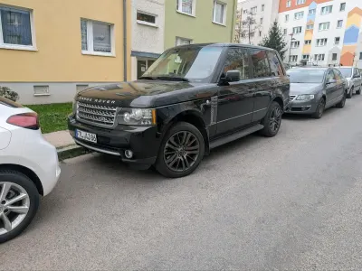 Gebraucht Land Rover Range Rover Vogue 230 PS (169 kW) 2011 Schwarz SUV