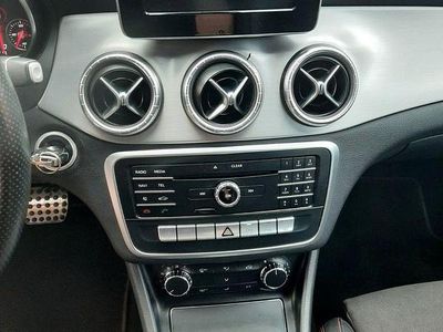 Gebraucht Mercedes CLA200 136 PS (100 kW) 2017 Weiß Coupé