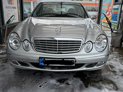 Mercedes E200