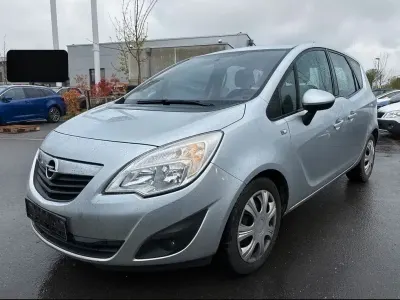 Gebraucht Opel Meriva Innovation 120 PS (88 kW) 2013 Silber Van / Kleinbus