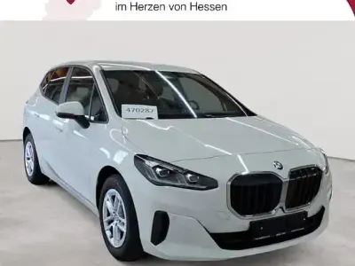 Gebraucht BMW 218 Active Tourer Performance 150 PS (110 kW) 2023 Alpinweiß Van / Kleinbus