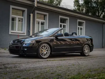 Gebraucht Opel Astra 147 PS (108 kW) 2002 Schwarz Cabrio