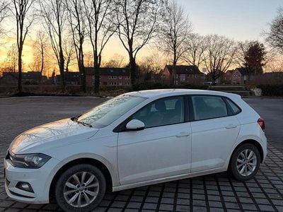 Weiß Gebraucht 2018 VW Polo Highline Limousine | 11.300 € (Guter Preis)