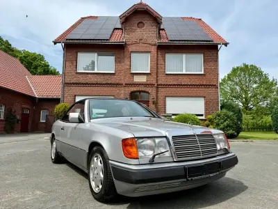 Gebraucht Mercedes 300 220 PS (161 kW) 1993 Silber Cabrio