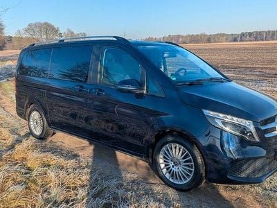 Blau Gebraucht 2019 Mercedes V250 Edition Van / Kleinbus | 43.700 € (Fairer Preis)