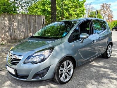 Second-hand Opel Meriva Innovation 101 CP (74 kW) 2010 Argintiu Monovolum