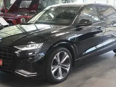 Gebraucht Audi Q8 Competition 286 PS (210 kW) 2023 Schwarz SUV