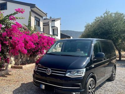 Second-hand VW T6 Highline 204 CP (150 kW) 2016 Negru Van