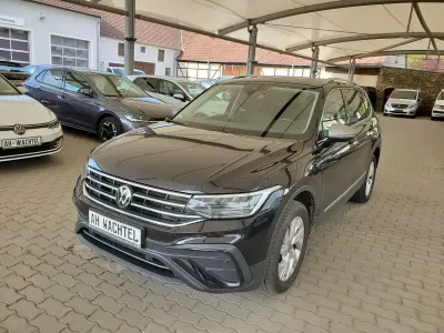 Gebraucht VW Tiguan Allspace Life 150 PS (110 kW) 2022 Deep black perleffekt SUV