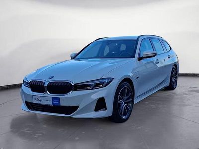 Second-hand BMW 330e Sport Line 292 CP (214 kW) 2022 Alb Break