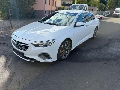 Gebraucht Opel Insignia Sport 209 PS (153 kW) 2018 Weiß Limousine