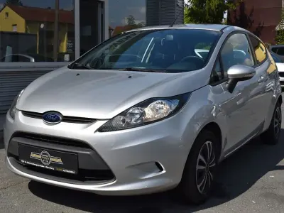 Gebraucht Ford Fiesta Trend 60 PS (44 kW) 2012 Silber Kleinwagen