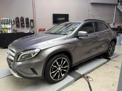 Gebraucht Mercedes GLA180 AMG line 122 PS (89 kW) 2016 Grau SUV