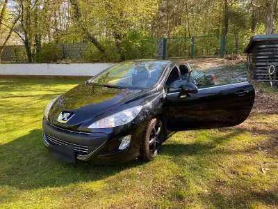 Gebraucht Peugeot 308 CC Premium 156 PS (114 kW) 2010 Schwarz Cabrio