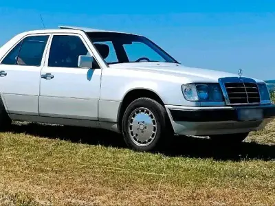 Gebraucht Mercedes 200 75 PS (55 kW) 1991 Weiß Limousine