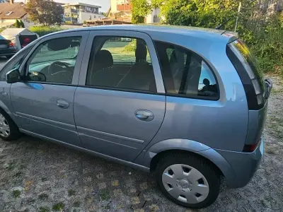 Gebraucht Opel Meriva 90 PS (66 kW) 2009 Silber Van / Kleinbus