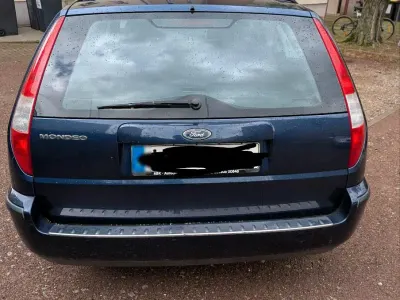 Gebraucht Ford Mondeo 125 PS (91 kW) 2003 Blau Kombi