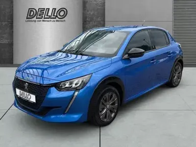 Gebraucht Peugeot e-208 Allure 100 kW (136 PS) 2022 Blau Kleinwagen
