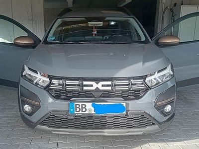 Gebraucht Dacia Jogger Extreme 110 PS (80 kW) 2024 Grau Van / Kleinbus