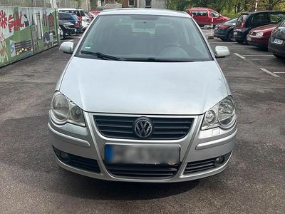 Gebraucht VW Polo 60 PS (44 kW) 2009 Silber Kleinwagen