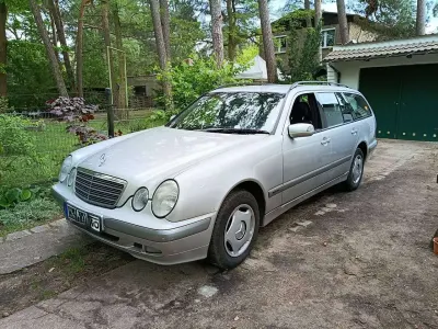 Używany Mercedes E220