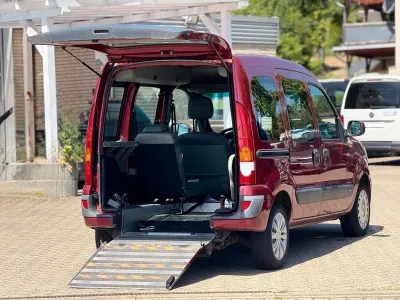 Gebraucht Renault Kangoo 95 PS (69 kW) 2003 Rot Van / Kleinbus