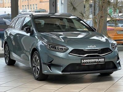 Neu Kia Ceed Sportswagon 101 PS (74 kW) 2025 Yucca steel grey Kombi