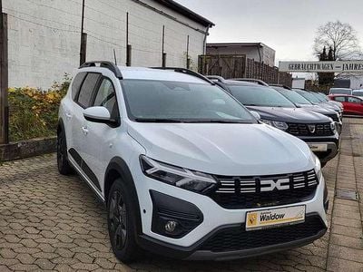 Weiß Gebraucht 2024 Dacia Jogger Expression Van / Kleinbus | 17.990 € (Guter Preis)