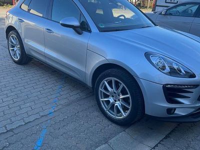 Second-hand Porsche Macan 252 CP (185 kW) 2018 Argintiu SUV