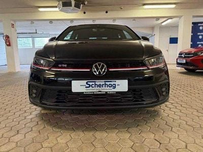 Deep black perleffekt (metallic) Gebraucht 2024 VW Polo GTI Kleinwagen | 25.670 € (Fairer Preis)
