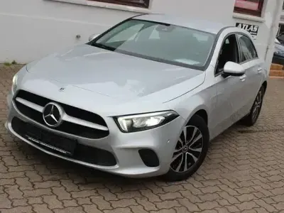 Gebraucht Mercedes A200 150 PS (110 kW) 2022 Silber Limousine