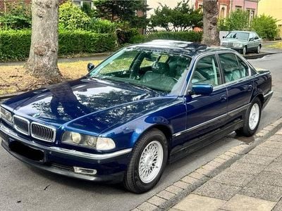 BMW 728