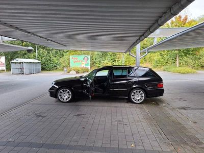 Mercedes E320