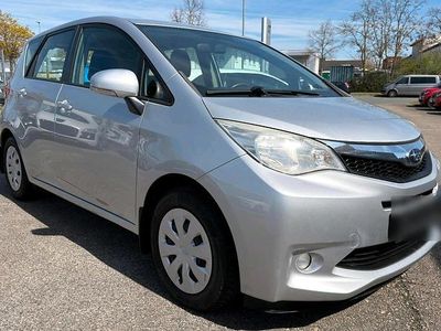 Używany Subaru Trezia 99 KM (72 kW) 2011 Biały Hatchback