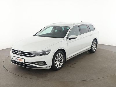 Weiß Gebraucht 2021 VW Passat Elegance Kombi | 20.850 € (Fairer Preis)