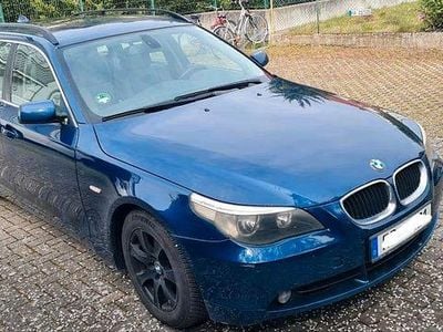 Gebraucht BMW 525 177 PS (130 kW) 2006 Blau Kombi
