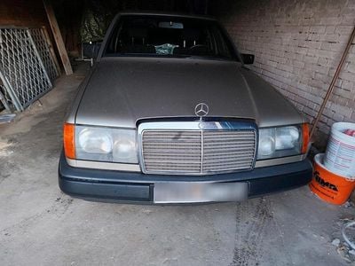 Gebraucht 1985 Mercedes E230 Limousine | 6.350 €