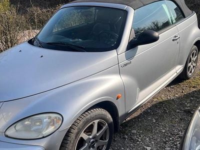 Usado Chrysler PT Cruiser 143 HP (105 kW) 2006 Cinzento Cabrios
