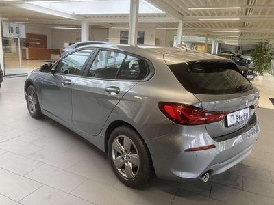 Skyscraper grau metallic Gebraucht 2022 BMW 118 Advantage Kleinwagen | 23.650 € (Fairer Preis)